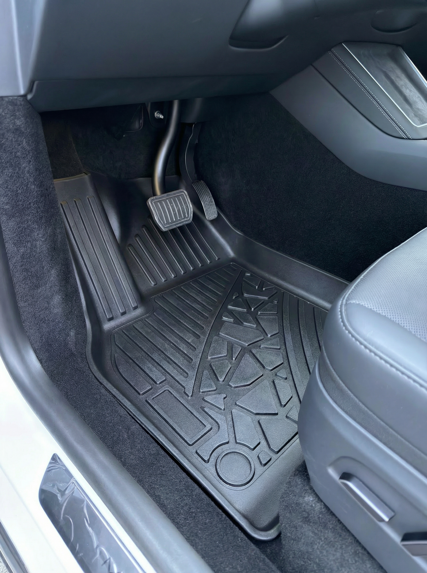 Allværsmatter i TPE – Komplett sett (6 deler) til Tesla Model Y Juniper (2025–2026)