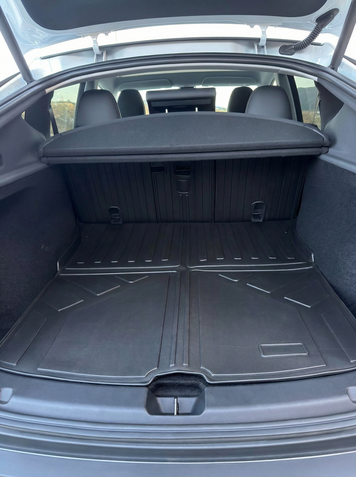 Allværsmatter i TPE – Komplett sett (6 deler) til Tesla Model Y Juniper (2025–2026)